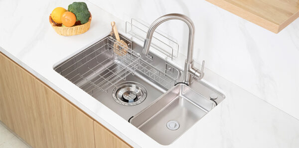 Tich-hop-phu-kien-chau-rua-bat-Kluger-KH8050FS-600x298